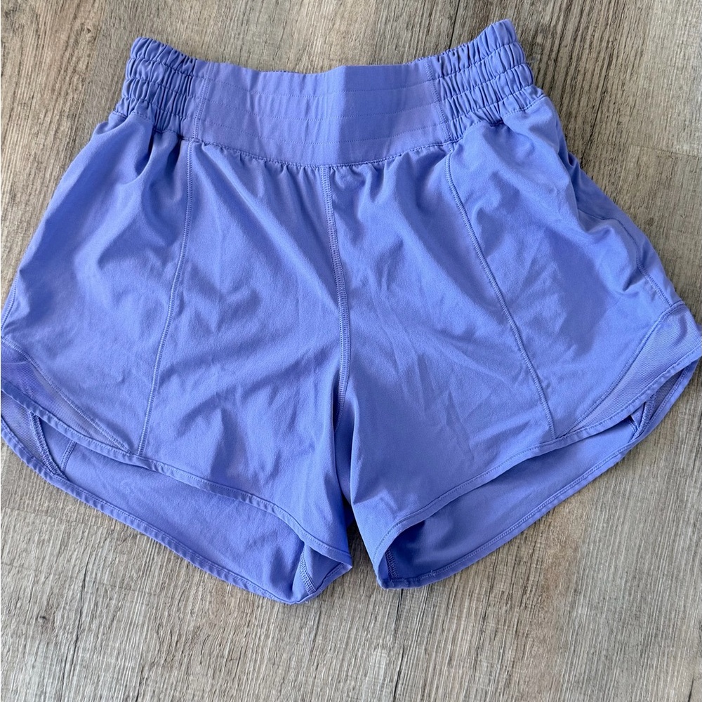 EUC Lululemon Athletica Hotty Hot HR Shorts 4” Lined in Lavender